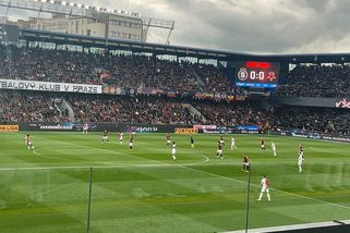 Sparta-Slavia: Chytil vyloučen, Uchenna nedostal ani žlutou kartu, přitom zlomil Dioufovi nohu - Médium.cz